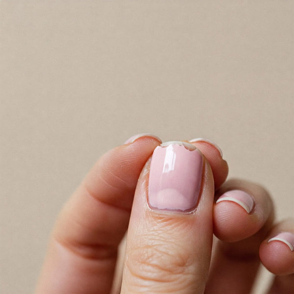 When to Replace Your Nail Polish: Time for a Fresh Look!